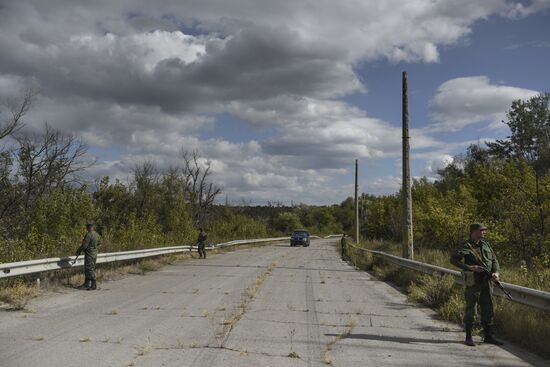 Обмен военнопленными между ДНР, ЛНР и Украиной в Луганской области