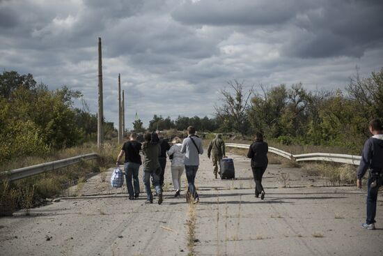 Обмен военнопленными между ДНР, ЛНР и Украиной в Луганской области