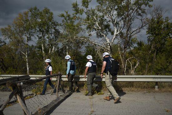 Обмен военнопленными между ДНР, ЛНР и Украиной в Луганской области
