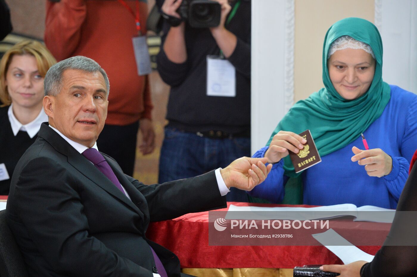 Голосование общественно-политических лидеров