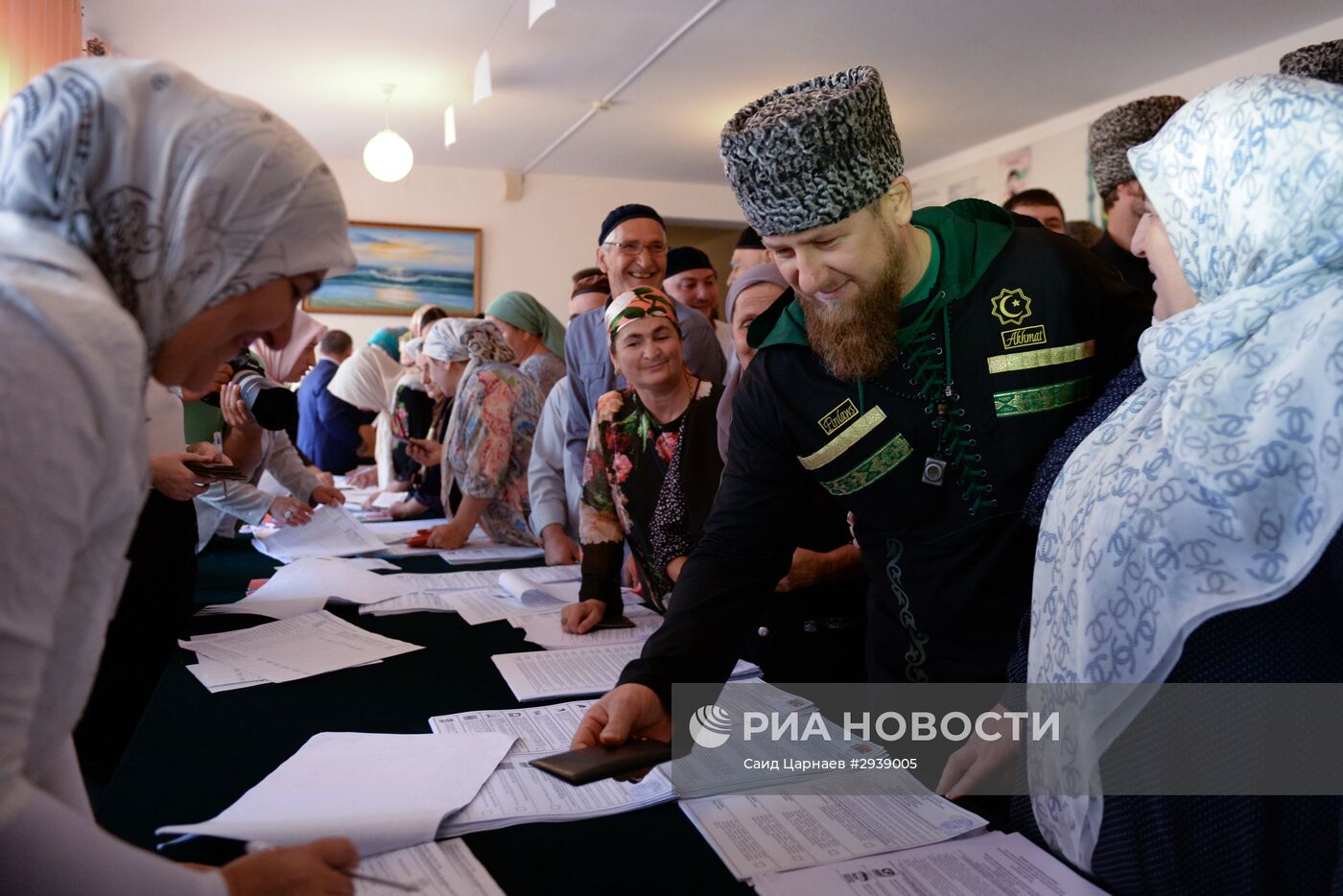 Голосование общественно-политических лидеров