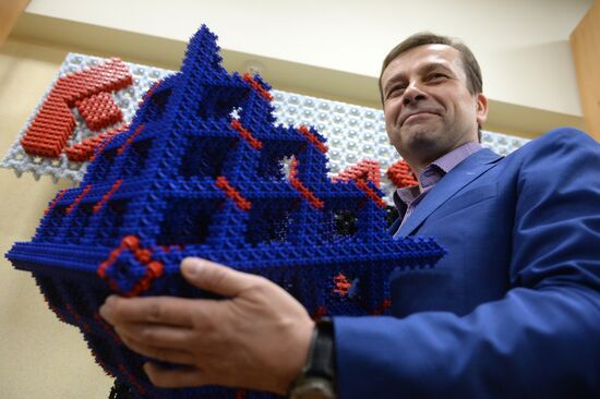 Инновационный отечественный конструктор "Фанкластик"