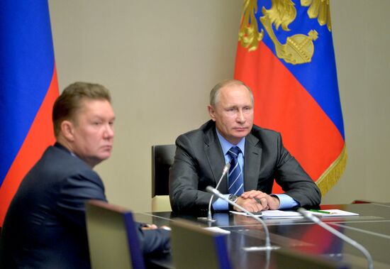 Президент РФ В. Путин принял участие в запуске в промышленную эксплуатацию Восточно-Мессояхского месторождения
