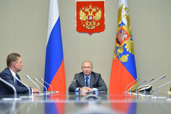 Президент РФ В. Путин принял участие в запуске в промышленную эксплуатацию Восточно-Мессояхского месторождения