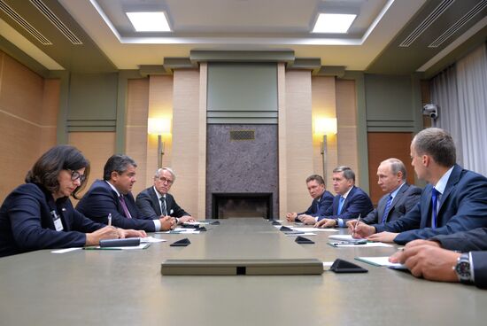 Президент РФ В. Путин встретился с вице-канцлером, министром экономики и энергетики Германии З. Габриэлем