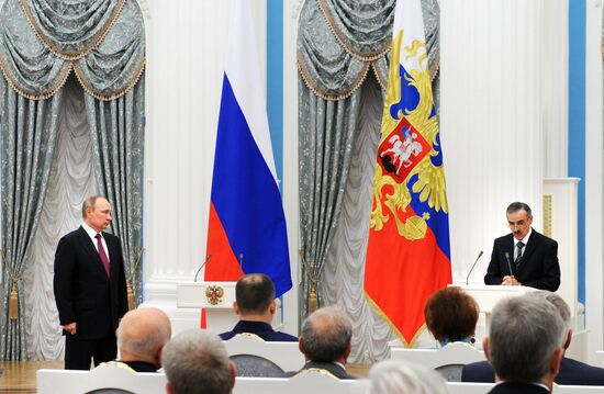 Церемония вручения государственных наград в Кремле