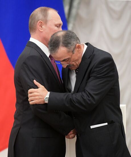 Церемония вручения государственных наград в Кремле