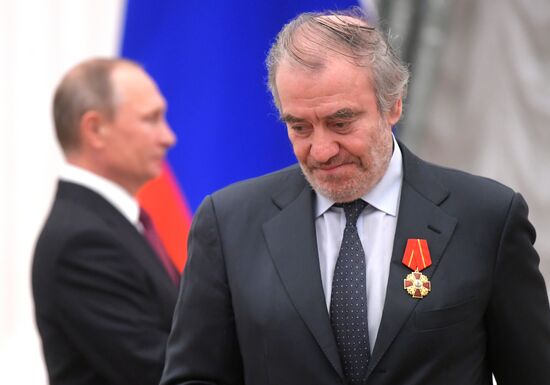 Церемония вручения государственных наград в Кремле