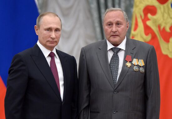 Церемония вручения государственных наград в Кремле