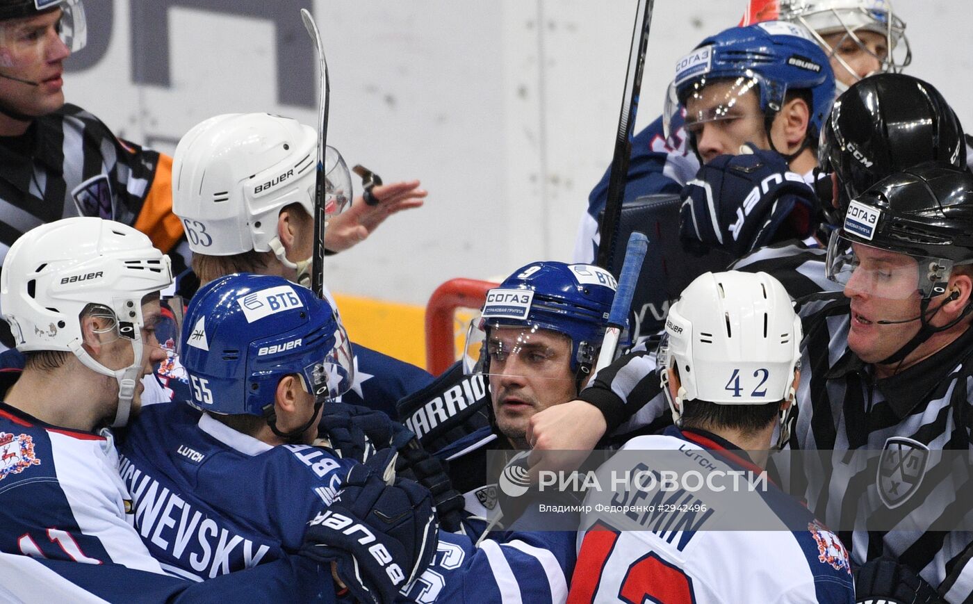 Хоккей. КХЛ. Матч "Динамо" (Москва) - "Торпедо"