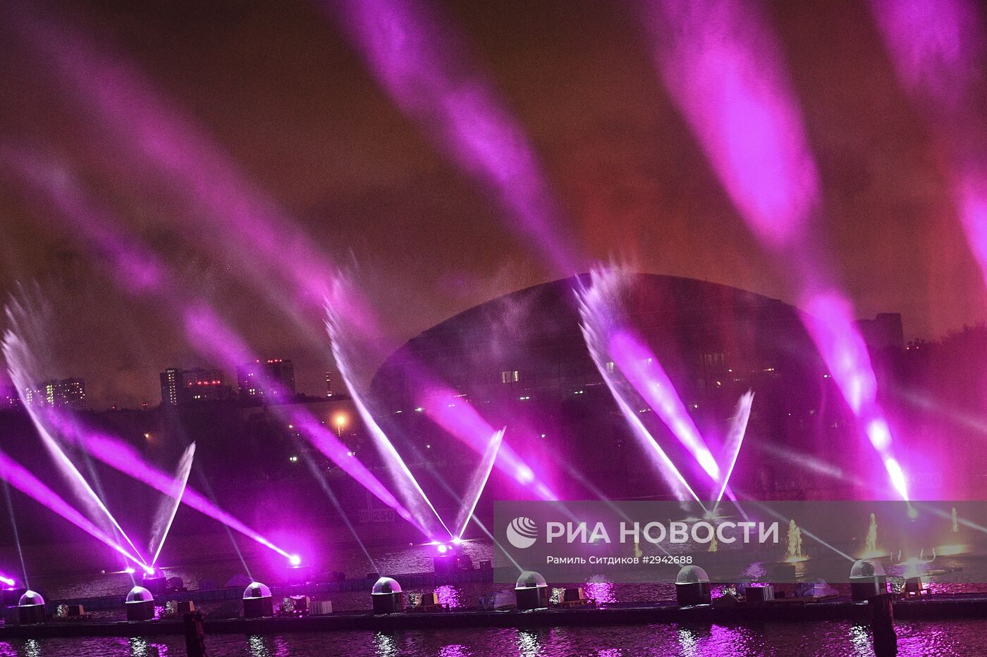 Репетиция мультимедийного шоу в рамках московского международного фестиваля "Круг света" 2016