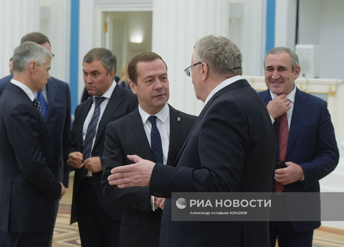 Президент РФ В. Путин провел ряд встреч по итогам прошедших выборов