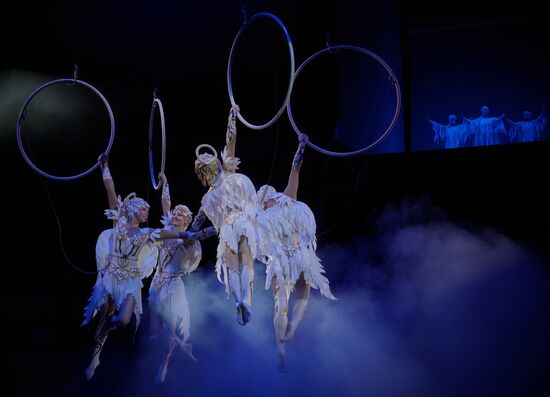 Шоу Аскольда Запашного "Посланник" в Санкт-Петербурге