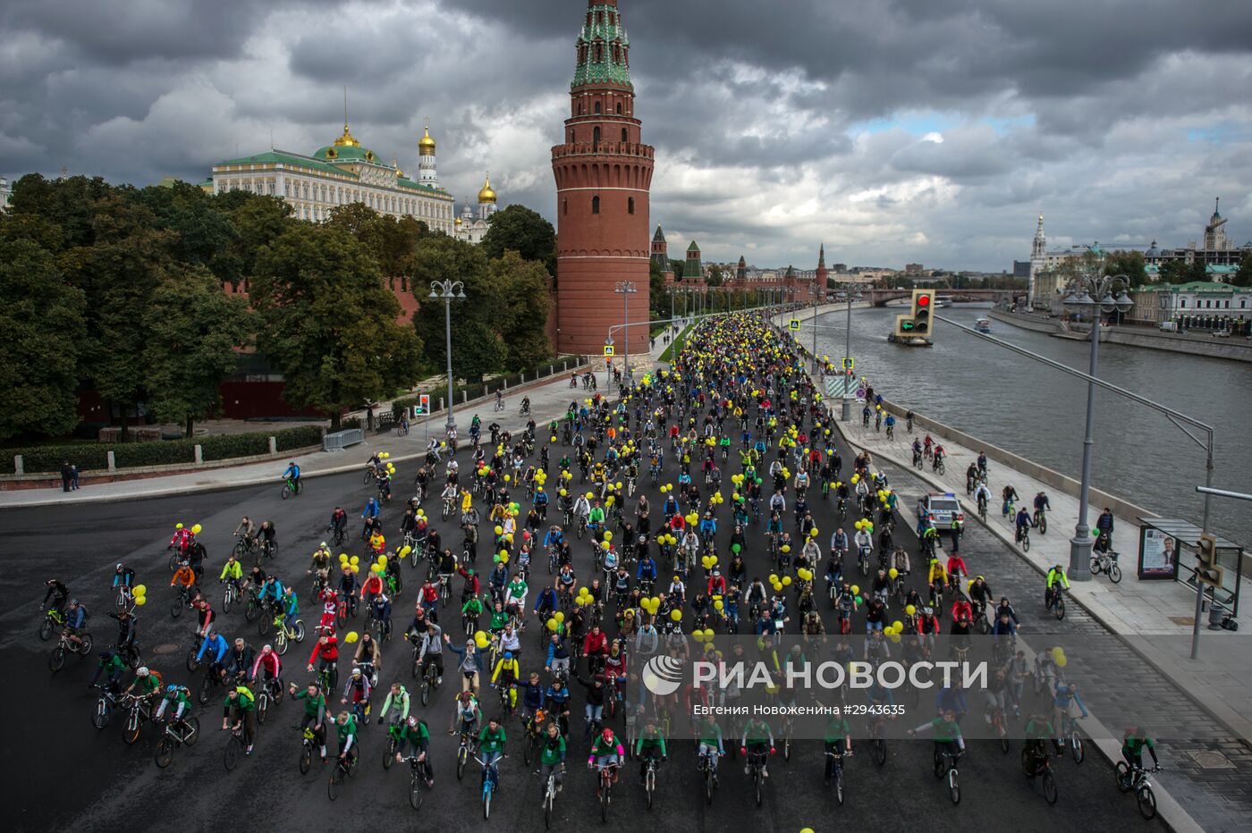 Осенний велопарад в Москве