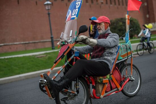 Осенний велопарад в Москве