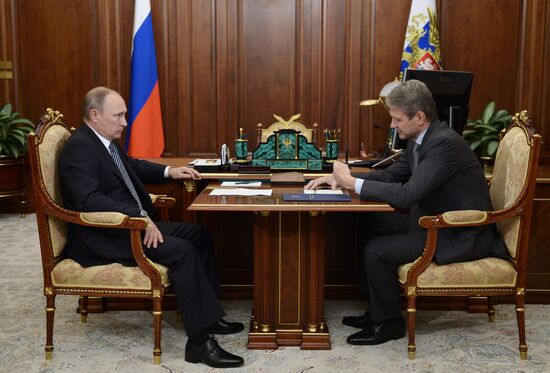 Президент РФ В. Путин встретился с министром сельского хозяйства РФ А. Ткачевым