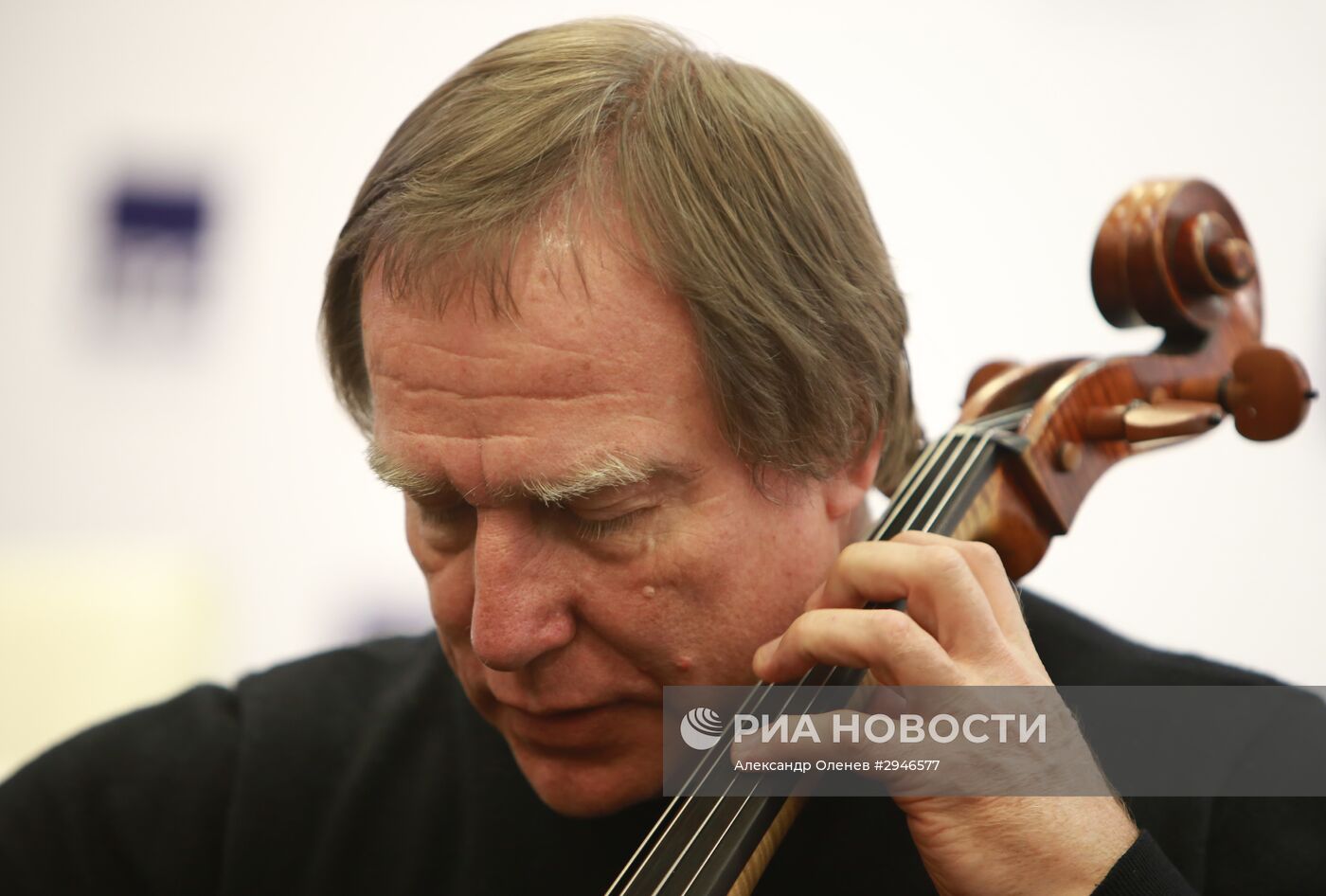 Пресс-конференция музыканта Сергея Ролдугина в Санкт-Петербурге