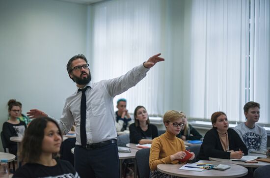Учитель истории лицея НИУ ВШЭ Сергей Цибульский