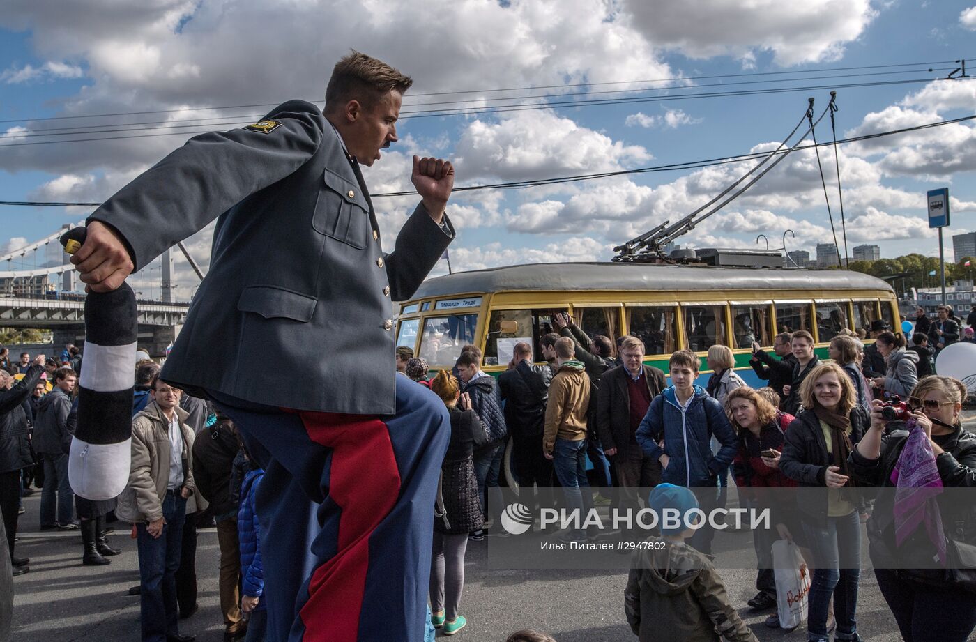 Праздник московского троллейбуса