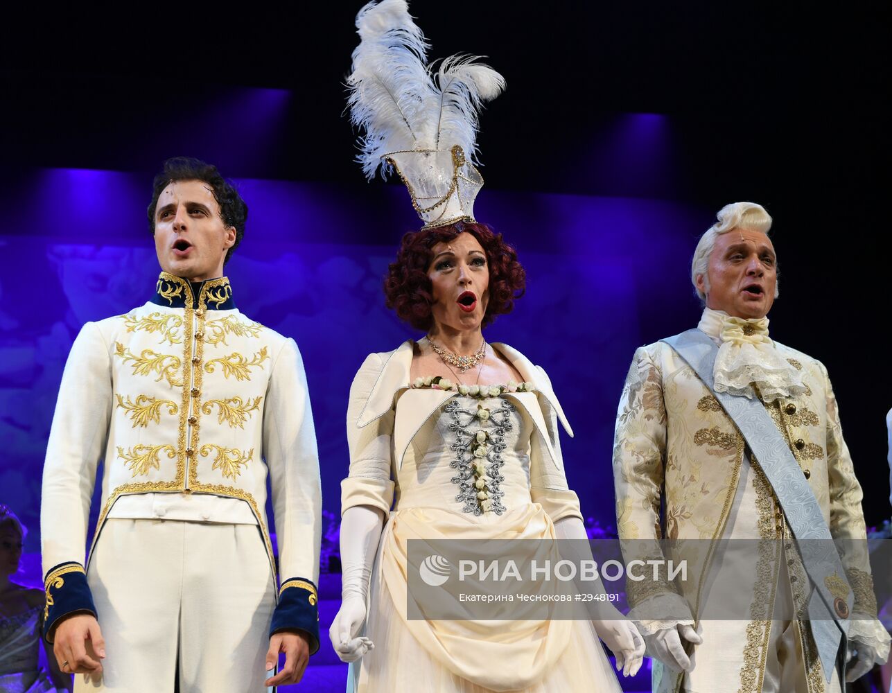 Премьера мюзикла "Золушка"