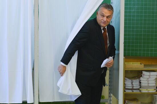 Референдум в Венгрии по вопросу о квотах на беженцев