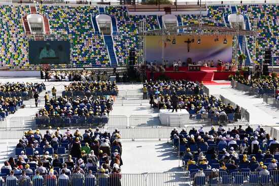 Месса папы римского Франциска на стадионе им. М.Ш. Месхи в Тбилиси