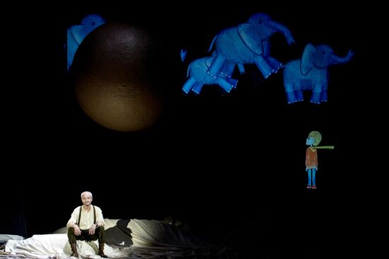 Премьера спектакля Сергея Дьячковского "Странный народ эти взрослые"