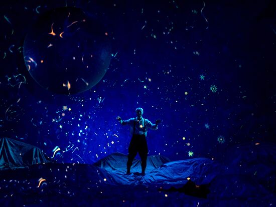 Премьера спектакля Сергея Дьячковского "Странный народ эти взрослые"