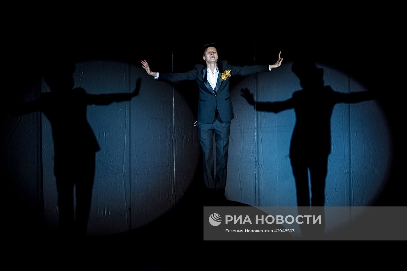 Премьера спектакля Сергея Дьячковского "Странный народ эти взрослые"