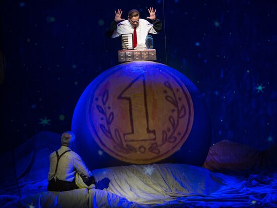 Премьера спектакля Сергея Дьячковского "Странный народ эти взрослые"