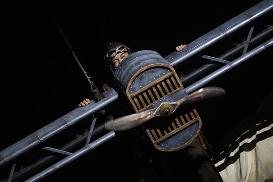 Премьера спектакля Сергея Дьячковского "Странный народ эти взрослые"