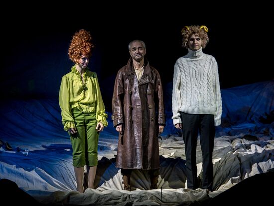 Премьера спектакля Сергея Дьячковского "Странный народ эти взрослые"