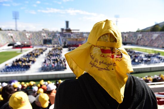 Месса папы римского Франциска на стадионе им. М.Ш. Месхи в Тбилиси