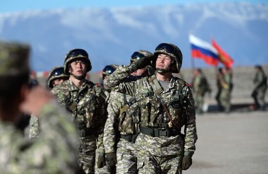 Учения стран ОДКБ "Рубеж-2016"