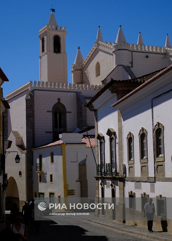 Города мира. Эвора