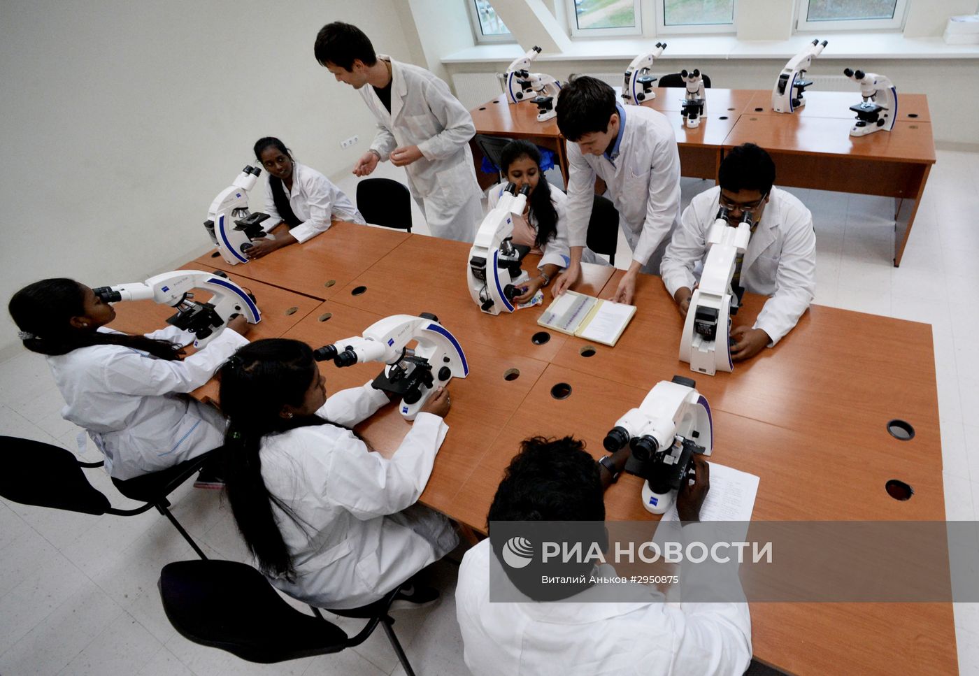 Занятия первой группы студентов из Индии в Дальневосточном федеральном университете