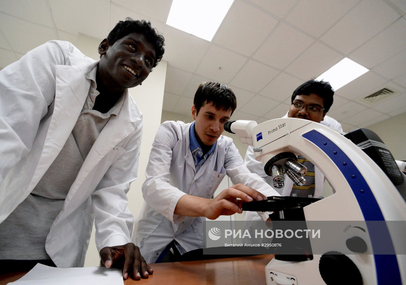 Занятия первой группы студентов из Индии в Дальневосточном федеральном университете