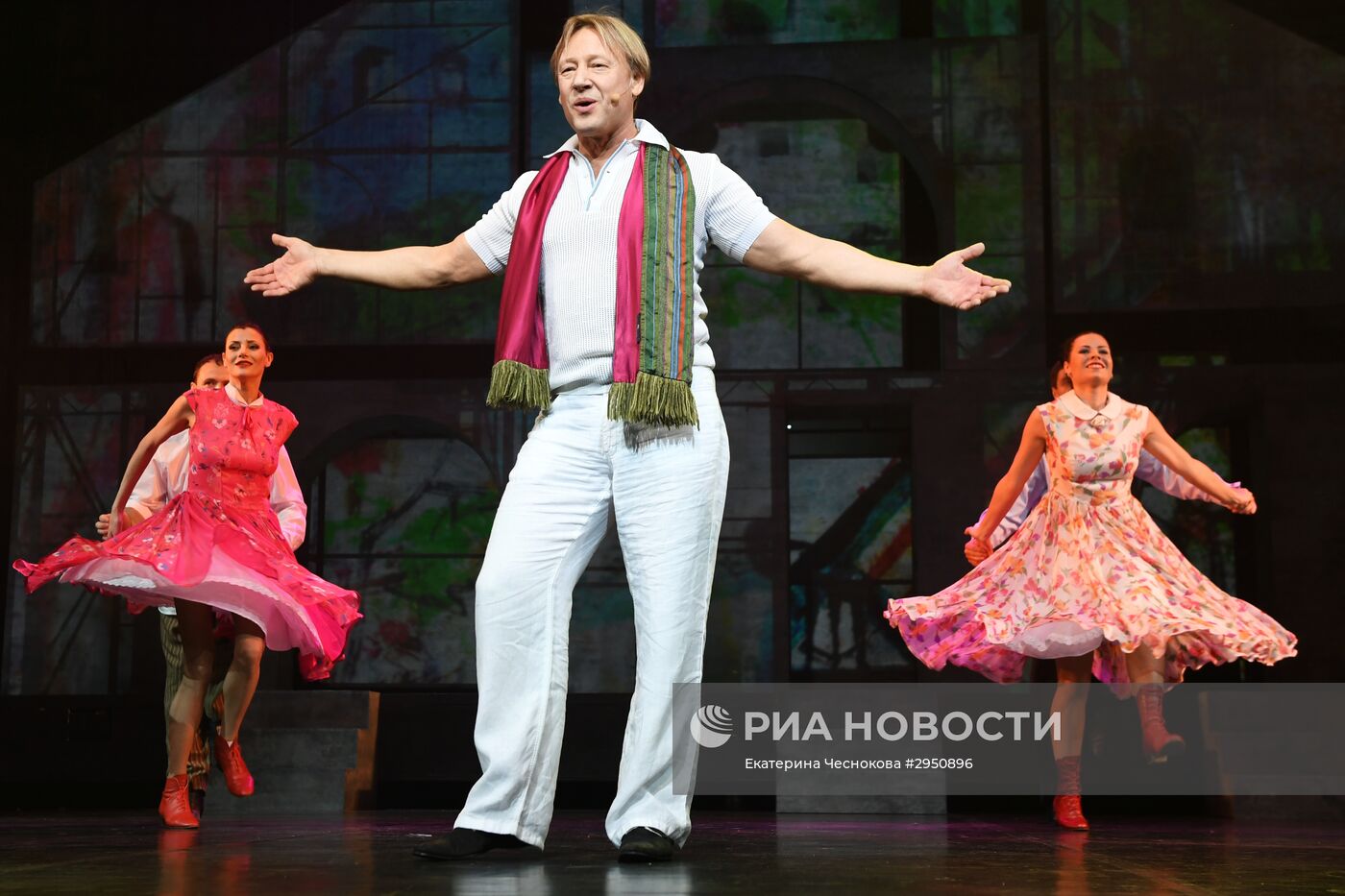 Премьерный показ спектакля "Россия, слово о тебе"
