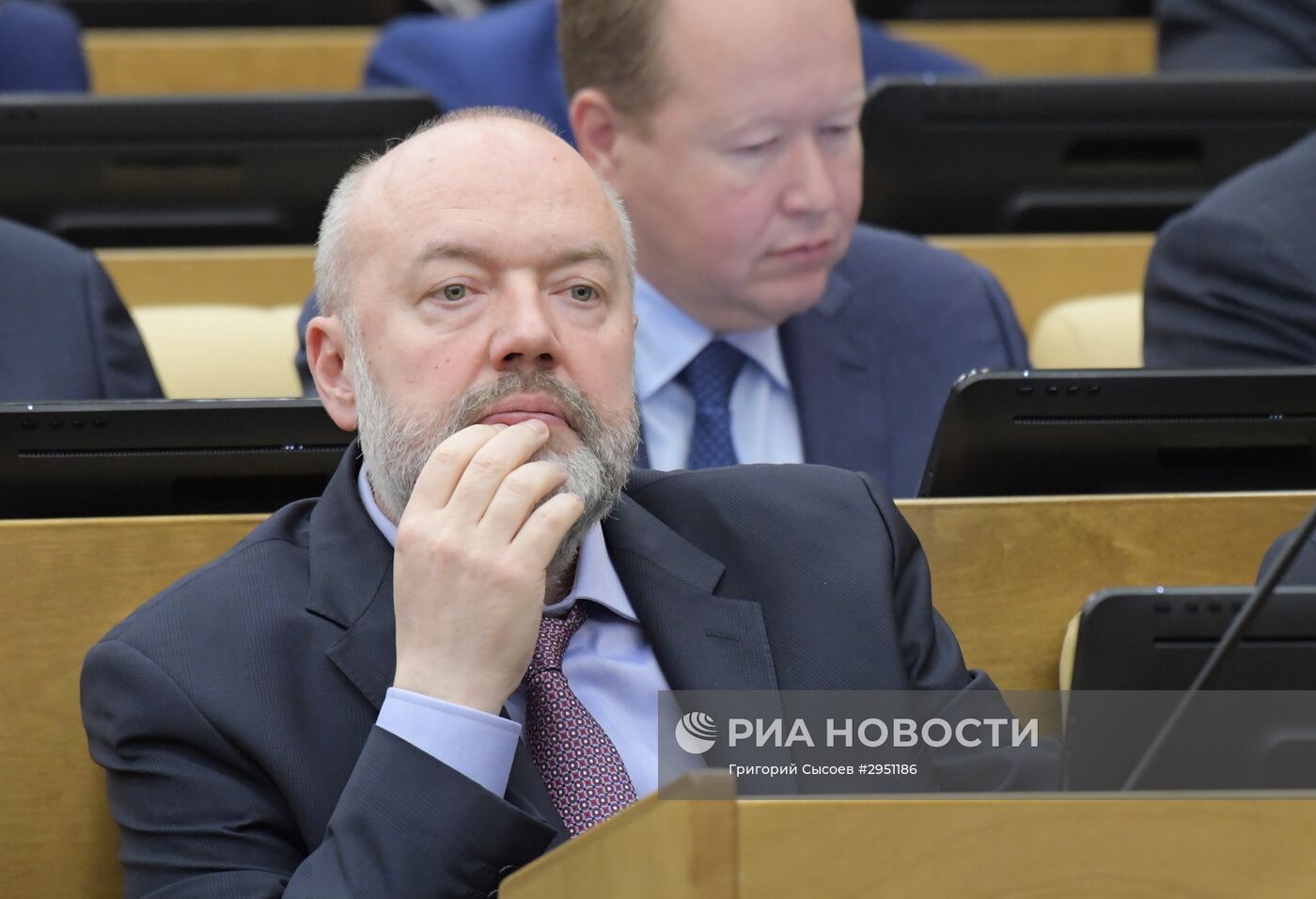 Первое заседание Госдумы РФ нового созыва