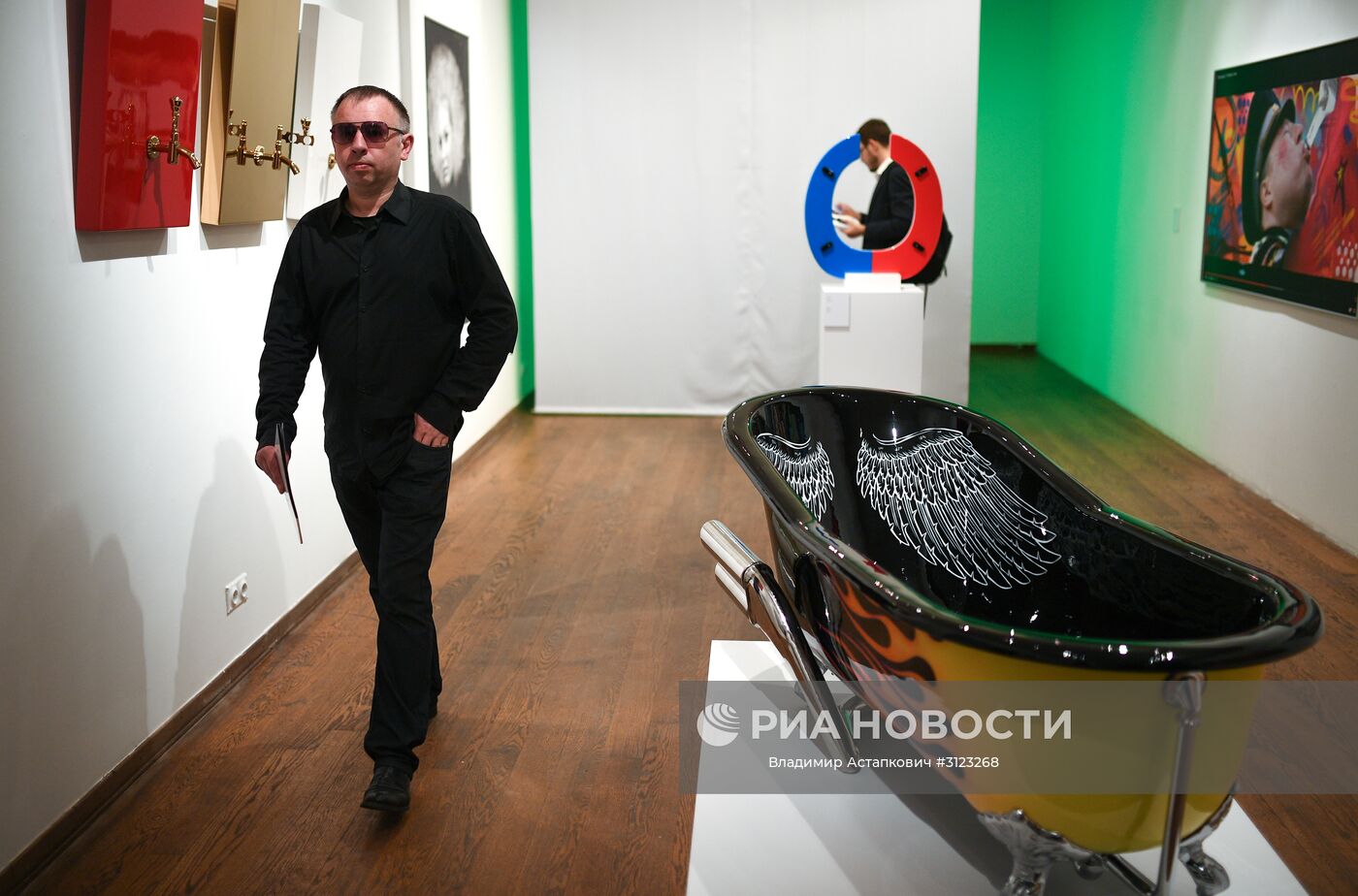Выставка Сергея Шнурова ретроспектива брендреализма