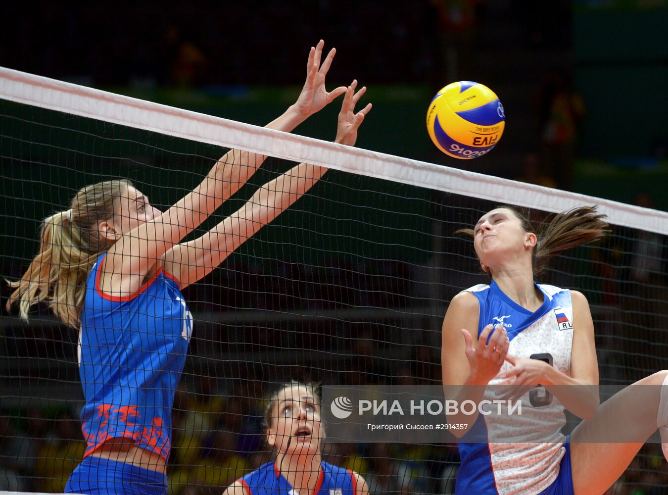 Связующая сборной России по волейболу женщины