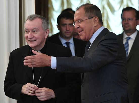 Встреча главы МИД РФ С. Лаврова с государственным секретарём Ватикана П. Паролином