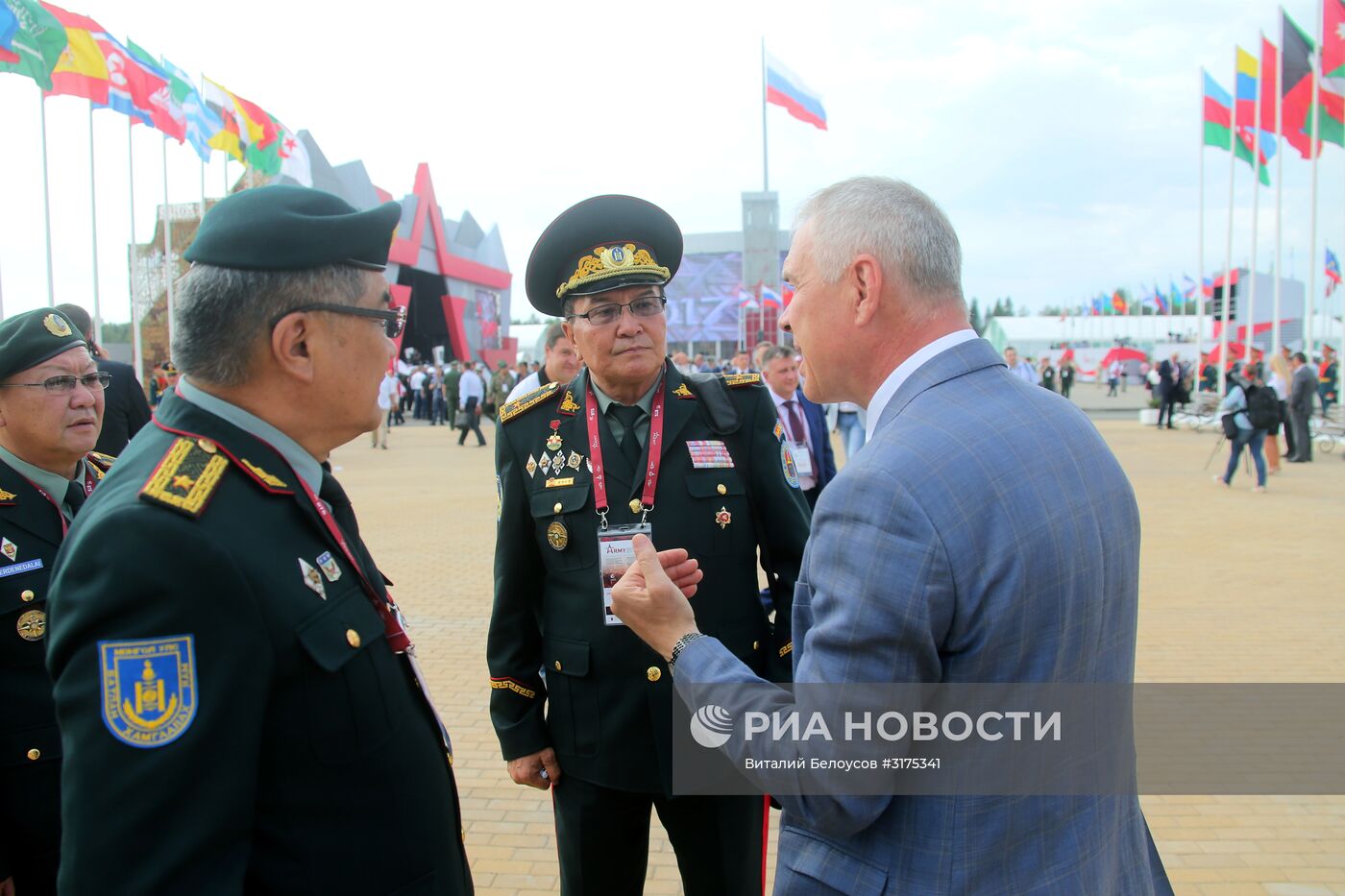 Открытие международного военно-технического форума "Армия-2017"