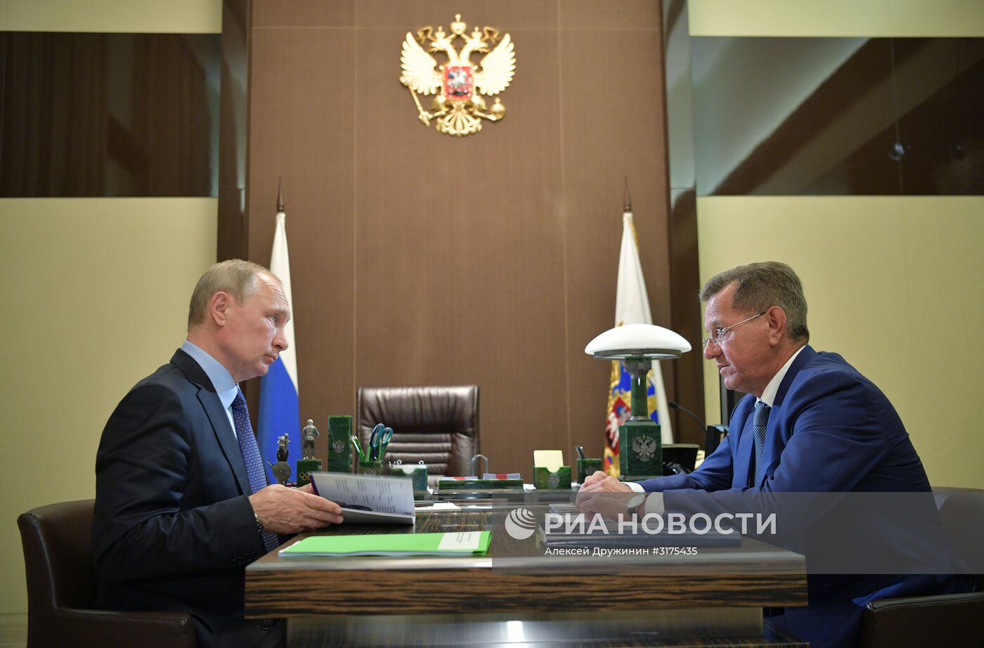 Рабочая встреча президента РФ В. Путина и губернатора Астраханской области А. Жилкина