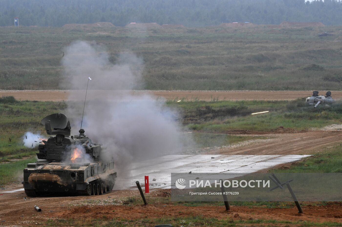 Международный военно-технический форум "Армия-2017". День второй