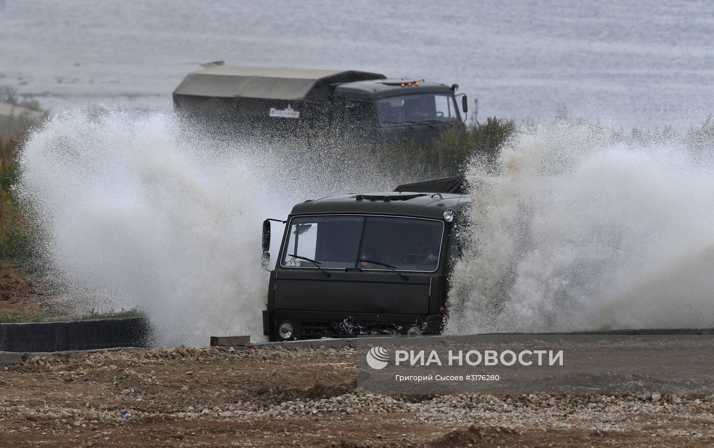 Международный военно-технический форум "Армия-2017". День второй