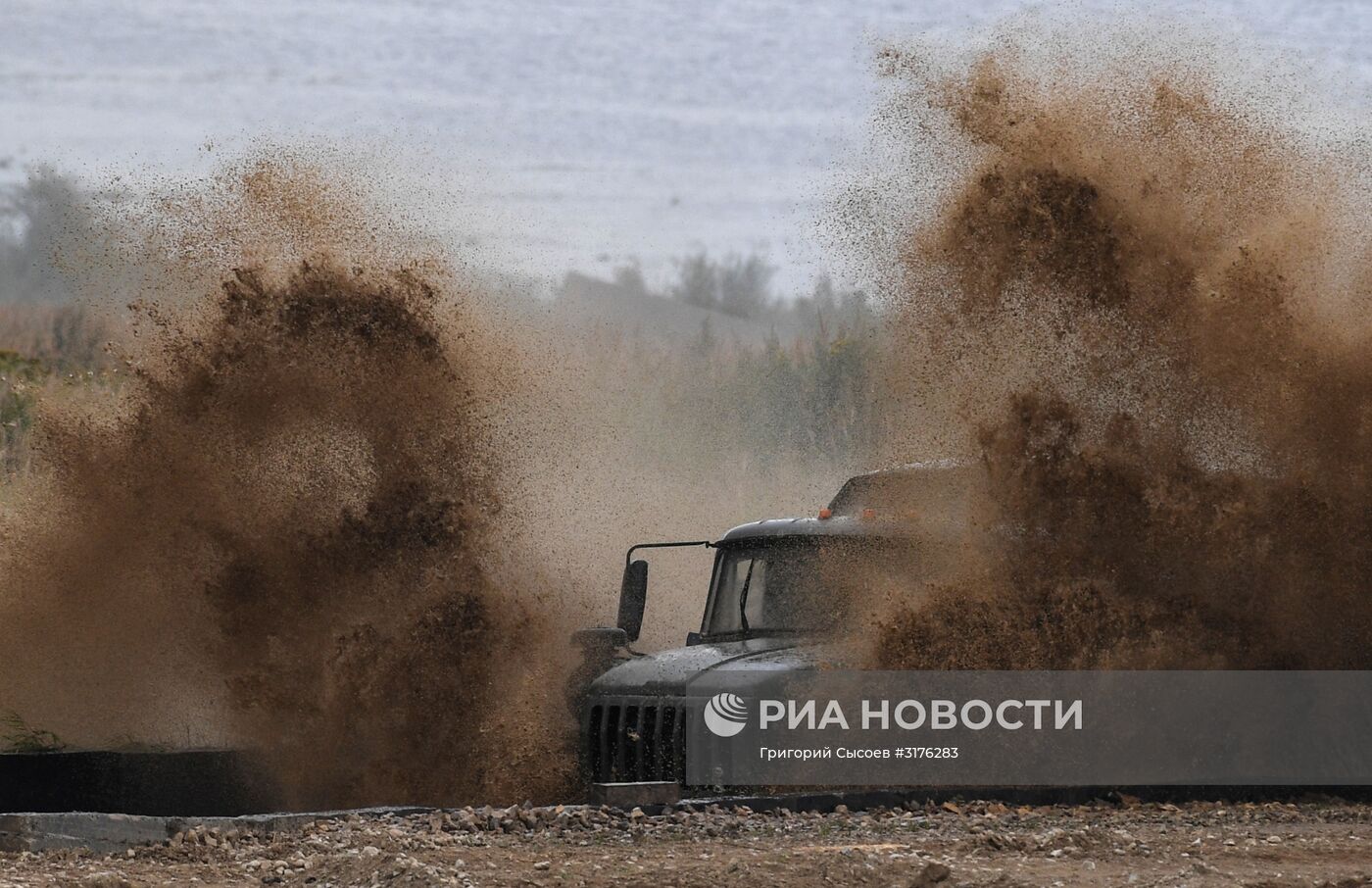 Международный военно-технический форум "Армия-2017". День второй