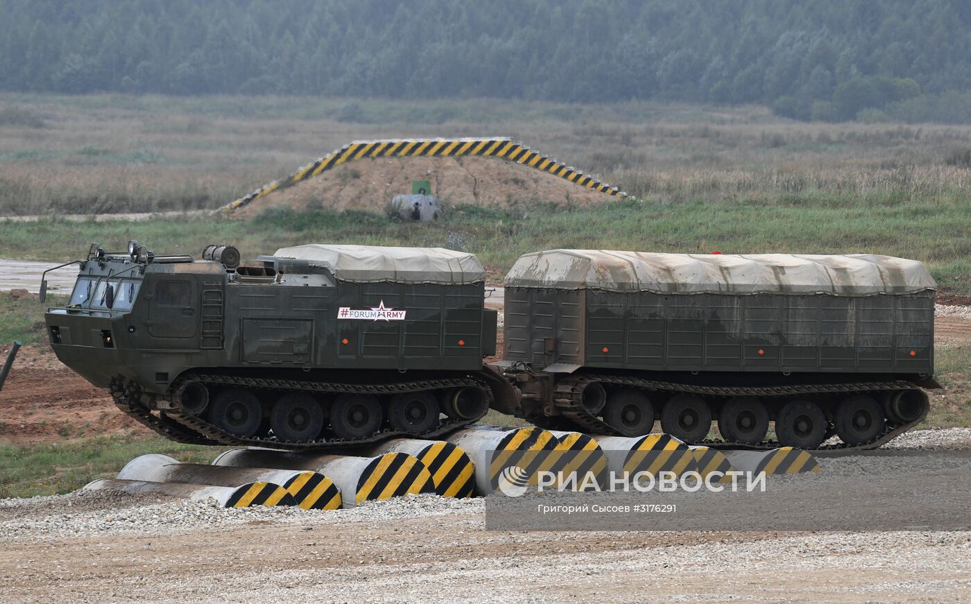 Международный военно-технический форум "Армия-2017". День второй