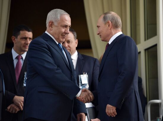 Президент РФ В. Путин встретился с премьер-министром Израиля Б. Нетаньяху