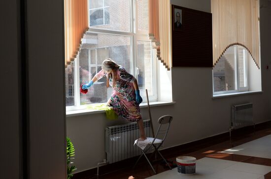 Подготовка к учебному году в Грозном